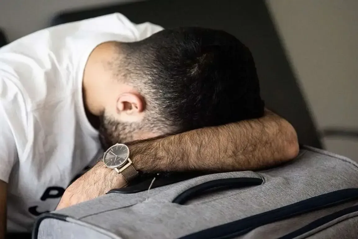 علت خستگی همیشگی در برخی افراد چیست و نقش کمبود ویتامینهای ب ۹ و ب ۱۲ در آن