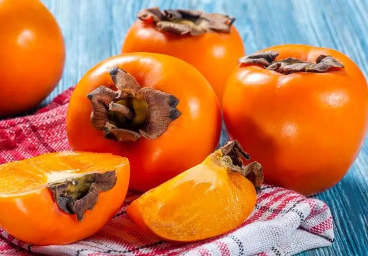 روش صحیح نگهداری خرمالوی رسیده در یخچال