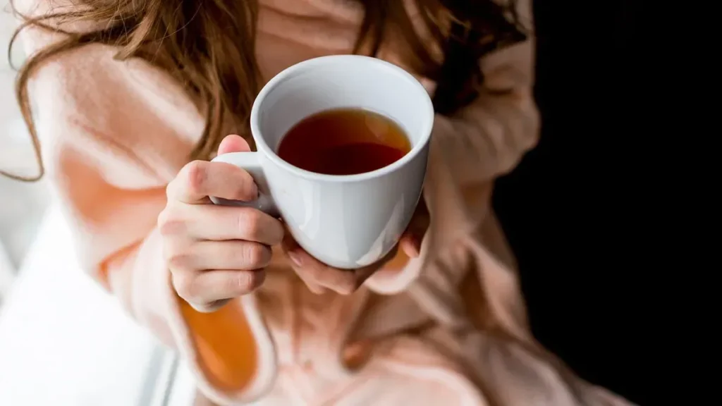 آیا نوشیدن چای و قهوه بسیار داغ خطر ابتلا به سرطان را افزایش میدهد؟